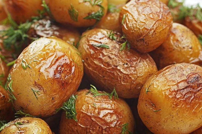 Жареный молодой картофель