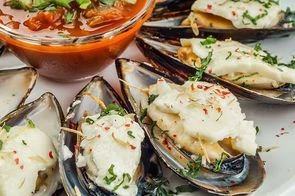 Мидии запеченные с мягким сыром