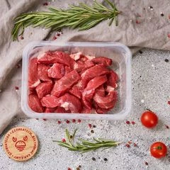 Гуляш из говядины окорок охлажденный от Шефа~400г