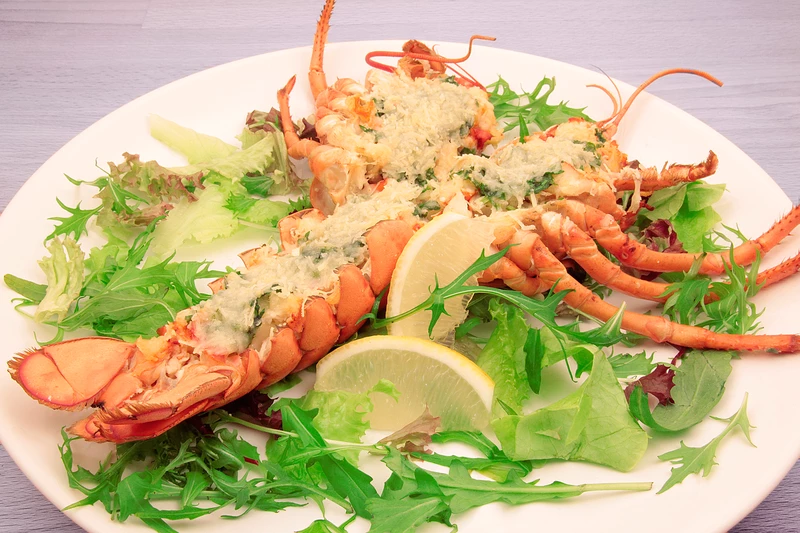 Лобстер запеченный