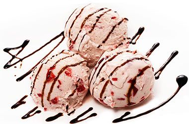 Мороженое сливочное Клубника со сливками 330г